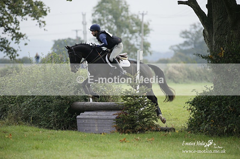  WWHT 171021 0981 - Open Novice (0.80m)  17/10/21