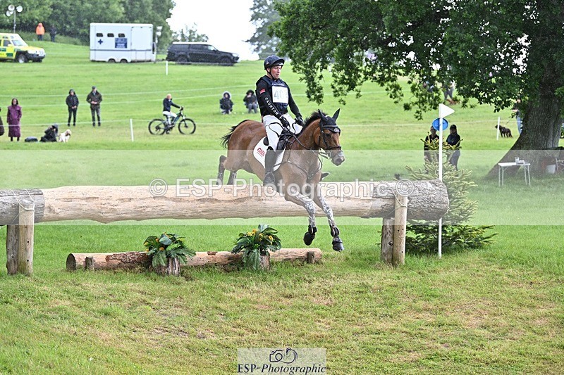 240526-110047-20325 - 403-CRAZY_DU_LOIR-Oliver_Townend