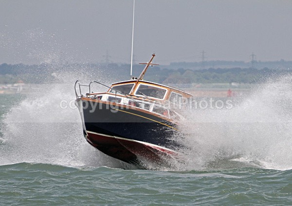 100528 LAUGHING WATER IMG_6503 - Motorboats - Open