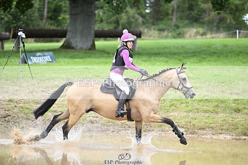 240804-162929-17978 - 619-Fiona_Lewis-BALLYANNY_BUTTONS