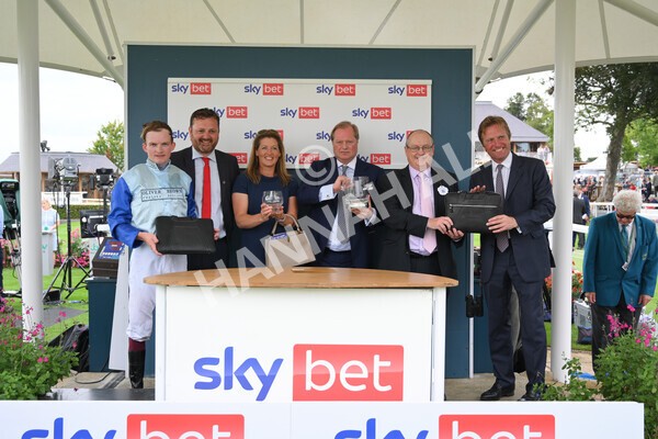 yr20082021r1-54 - Race 1 1.50pm Sky Bet Stakes