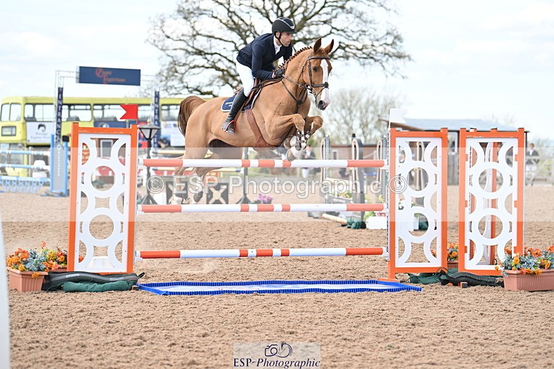 240418A-141042-04262 - Cls 9, 2 Star Big Tour 1.40m