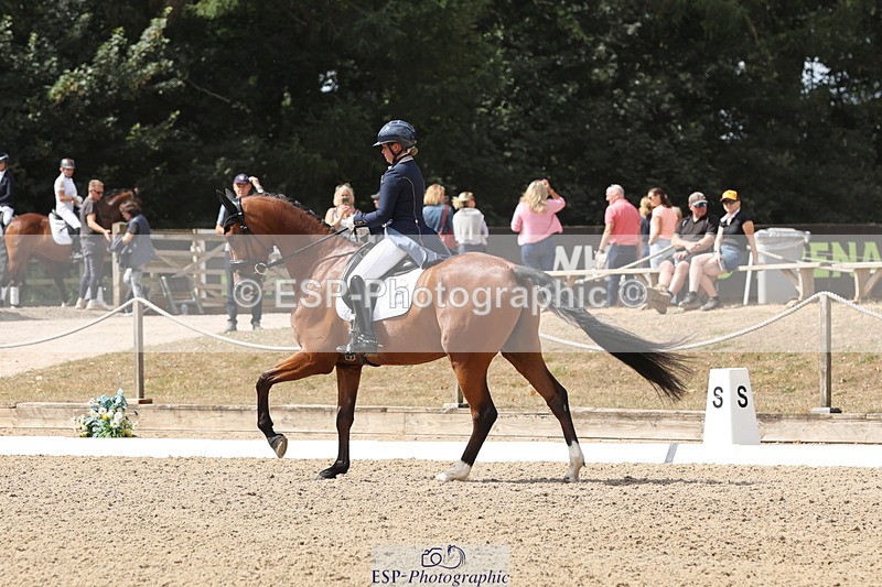 250809A-114038-02822 - 071-Abbie.NewburySeagry.Viceroy