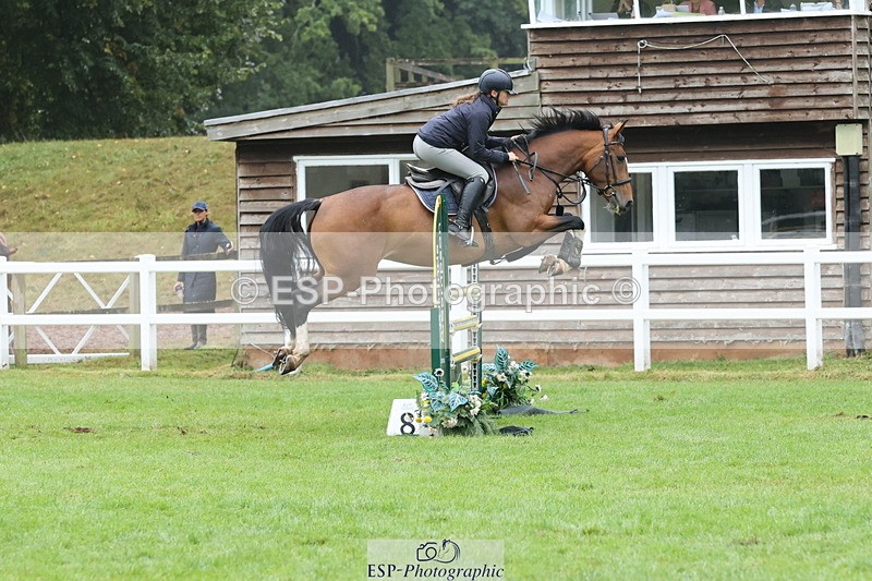 250830A-150918-07221 - Cls 16 Snr Newcomers and 1.10m Open