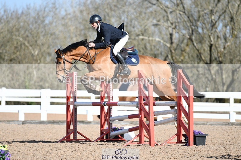 250330-103823-06202 - Cls 32 British Novice and 90cm