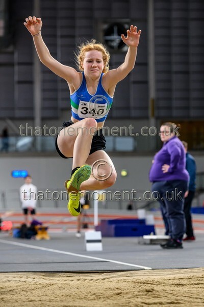 AgeInd25SAT-918464 - Field Female