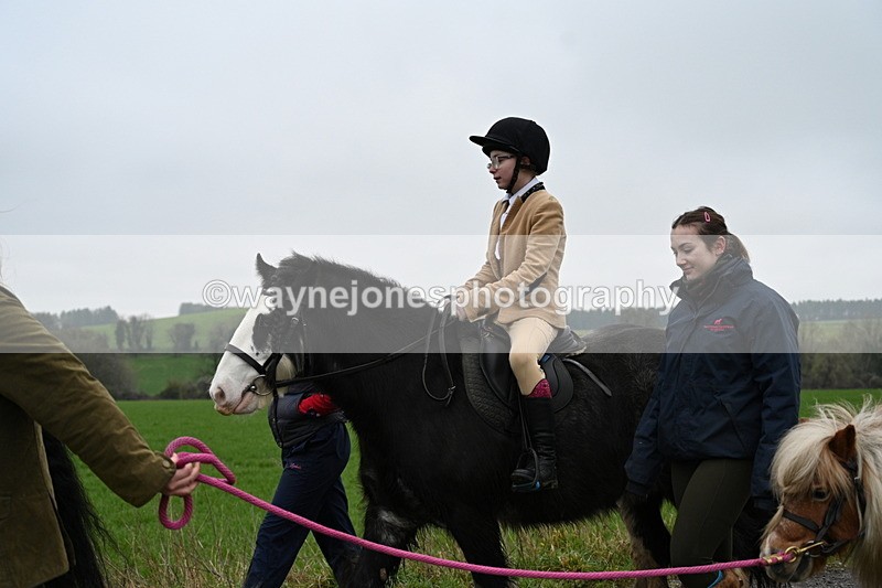 WJ7_9850 - Walk out..