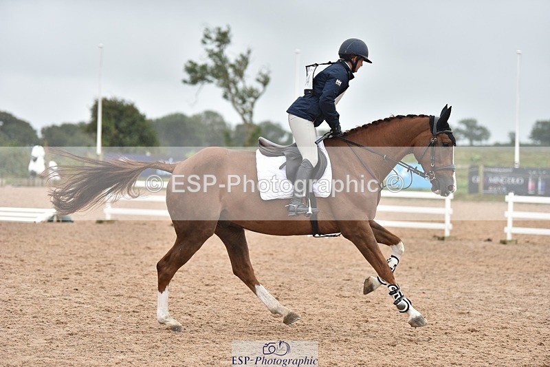 250830-115944-00875 - B-064-Amy.Tough