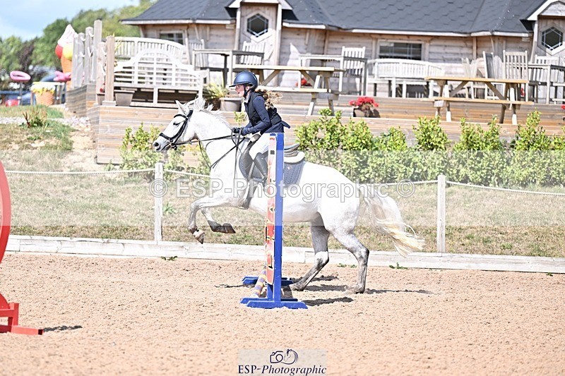 250826-144853-00030 - Clear Round and 60cm