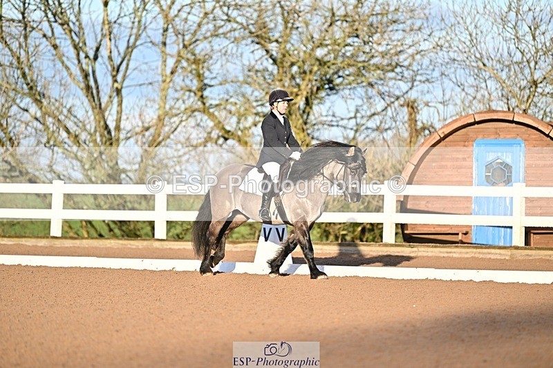 241214-093657-00981 - 117-Janine.Paterson-Pottertonpark.Mulreesh