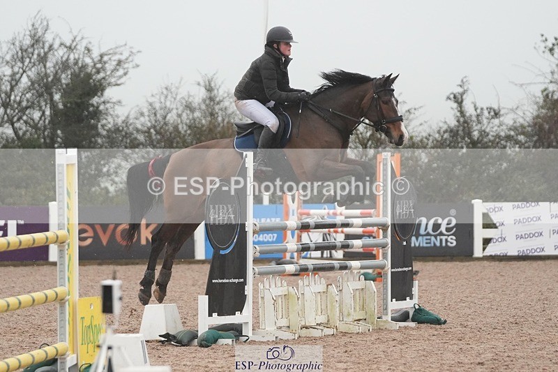 251207-121419-02007 - Cls 20 Snr Newcomers and 1.10m