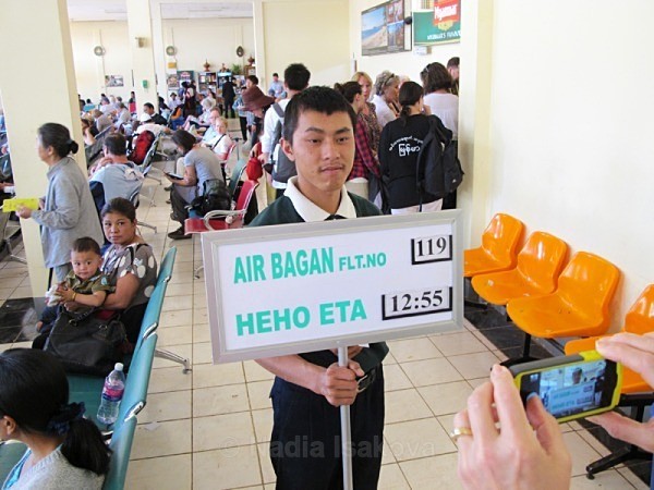 Burma 31 cc - The Burmese Adventure - monks, fishermen and more monks