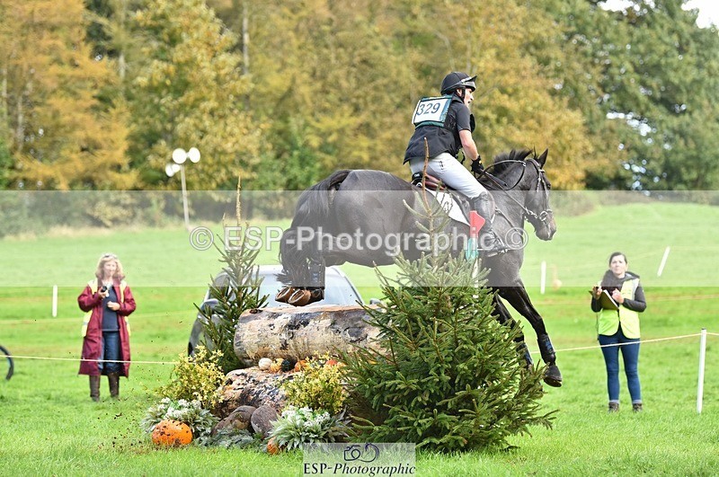 231022-134512-28909 - 329-RINGFORT.REVE.DU.MOULIN-Andrew.Downes-XC