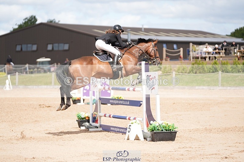 250801-110553-04852 - Cls 14 Snr Fox 1st Rnd