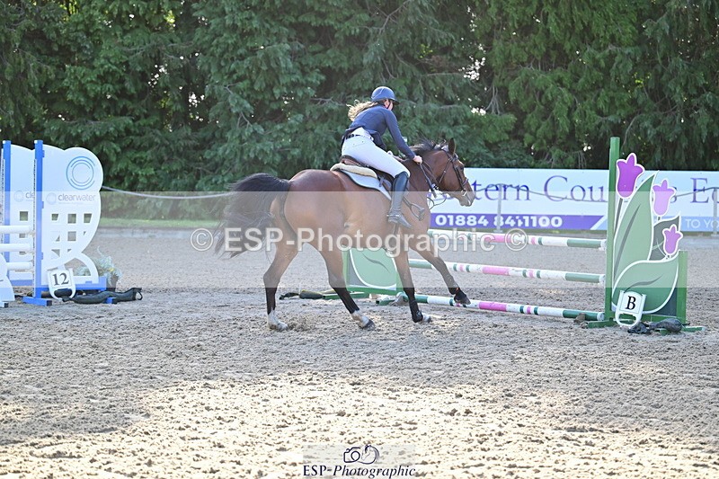 260630A-080940-00048 - Cls 24 85cm Nat Am Qualifier
