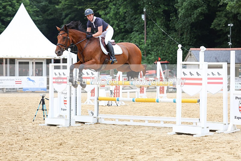 3E7A6395 - Class 8: Senior Newcomers/1.10m open