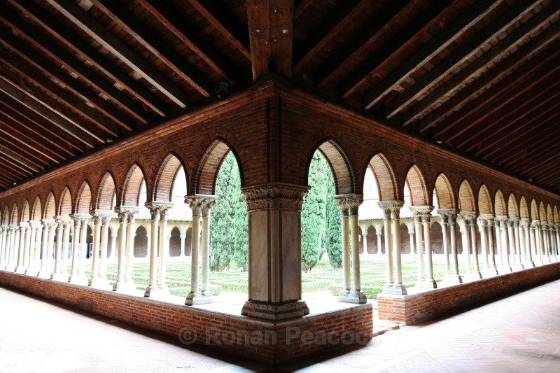 Cloister, Couvent des Jacobins - Ruins and Not So Ruined