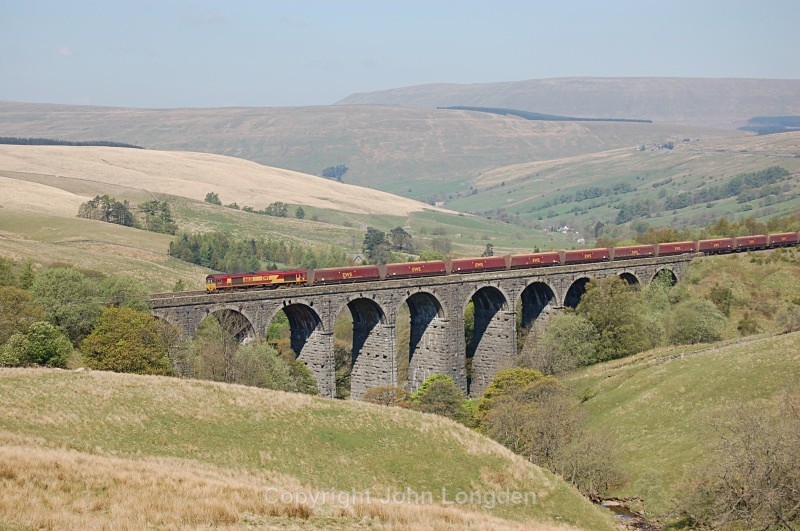 1.5.07 66138 6E24 Ayr - Drax, Dent Head Viaduct - Dent Head