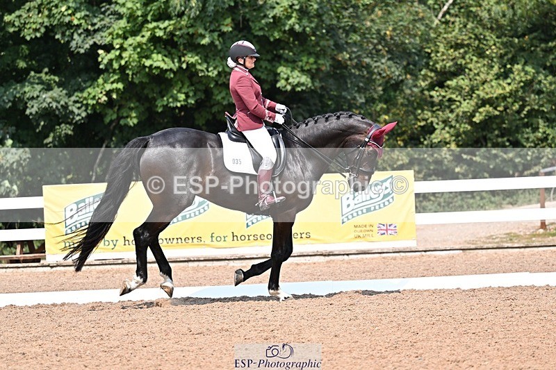 250816-133433-05135 - 035-Jane.LittlejohnNot.just.anyone