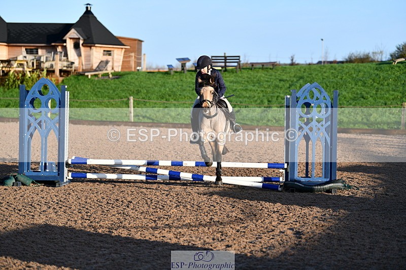 241026A-085501-00331 - SAT Cls 19 Clear Round 50cm