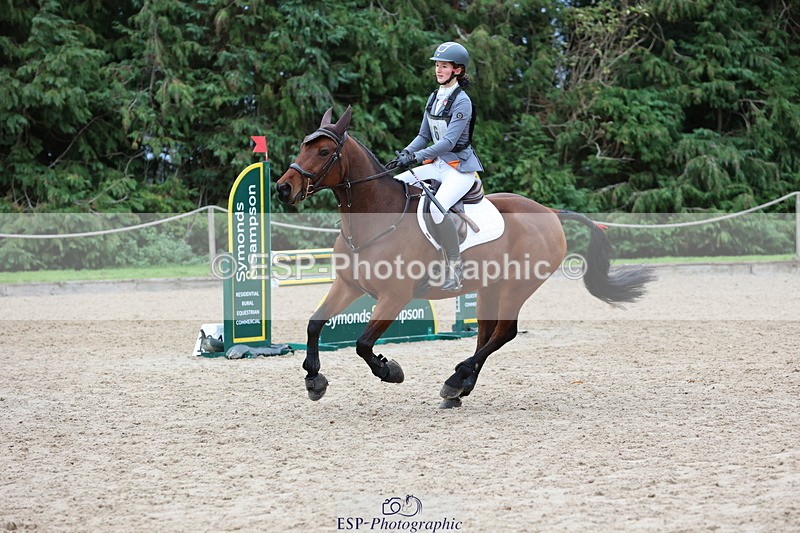 251026A-135051-26093 - G-516-Zara.Bucknell