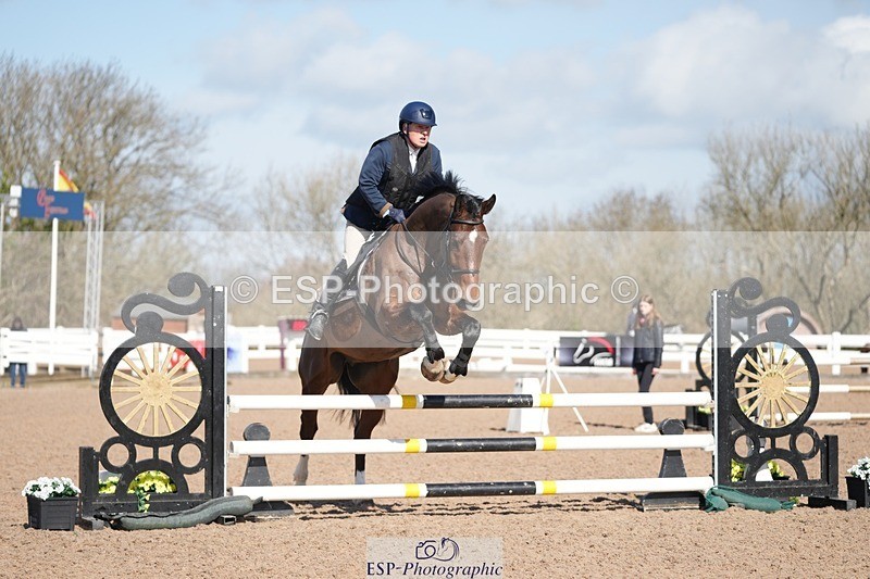 250329-101651-03582 - Cls 20 British Novice and 90cm