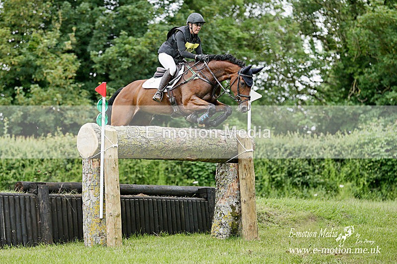 BE160619 1727a - Equestrian