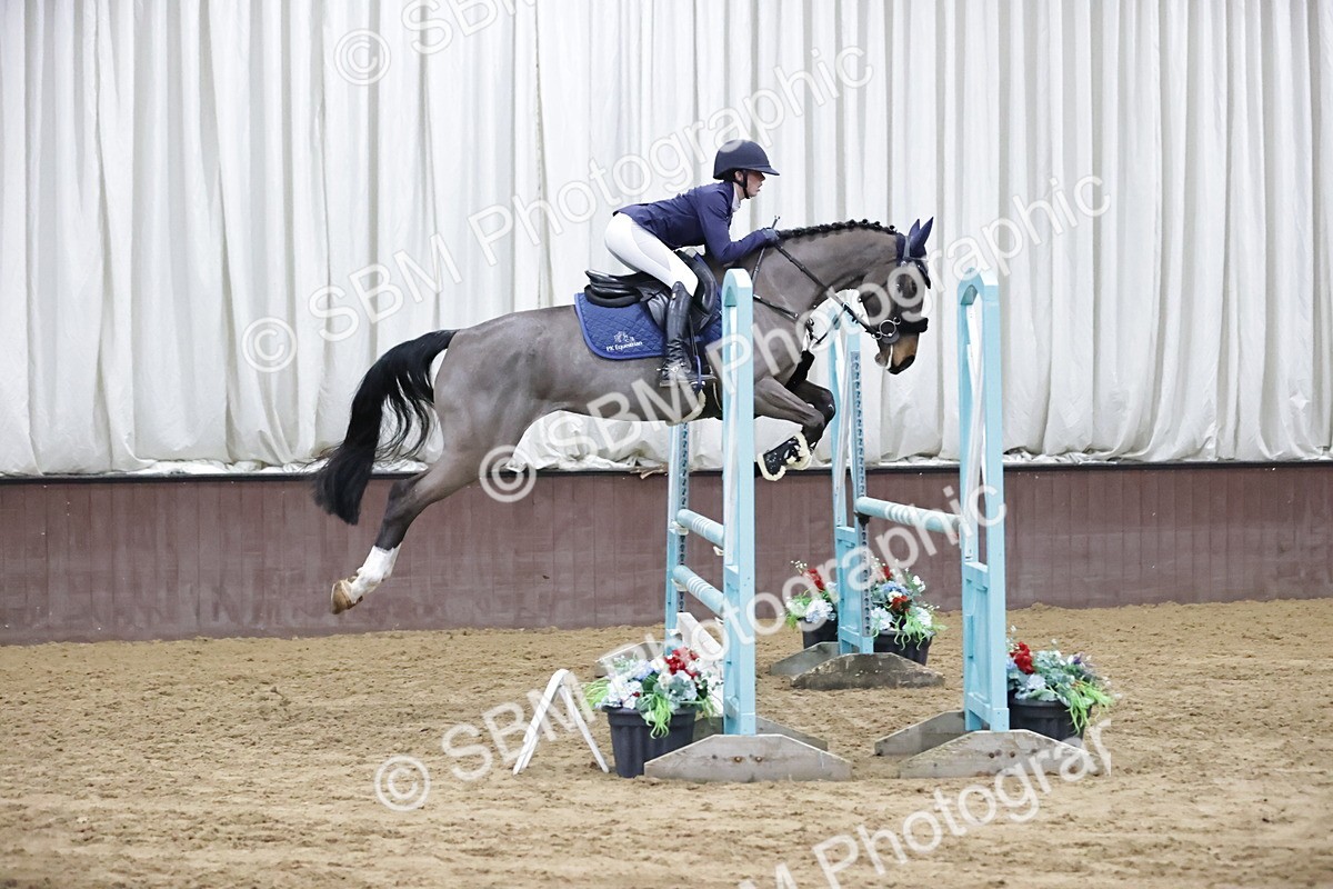 SBM_001053 - Class 4 - Senior Newcomers/ 1.10m Open