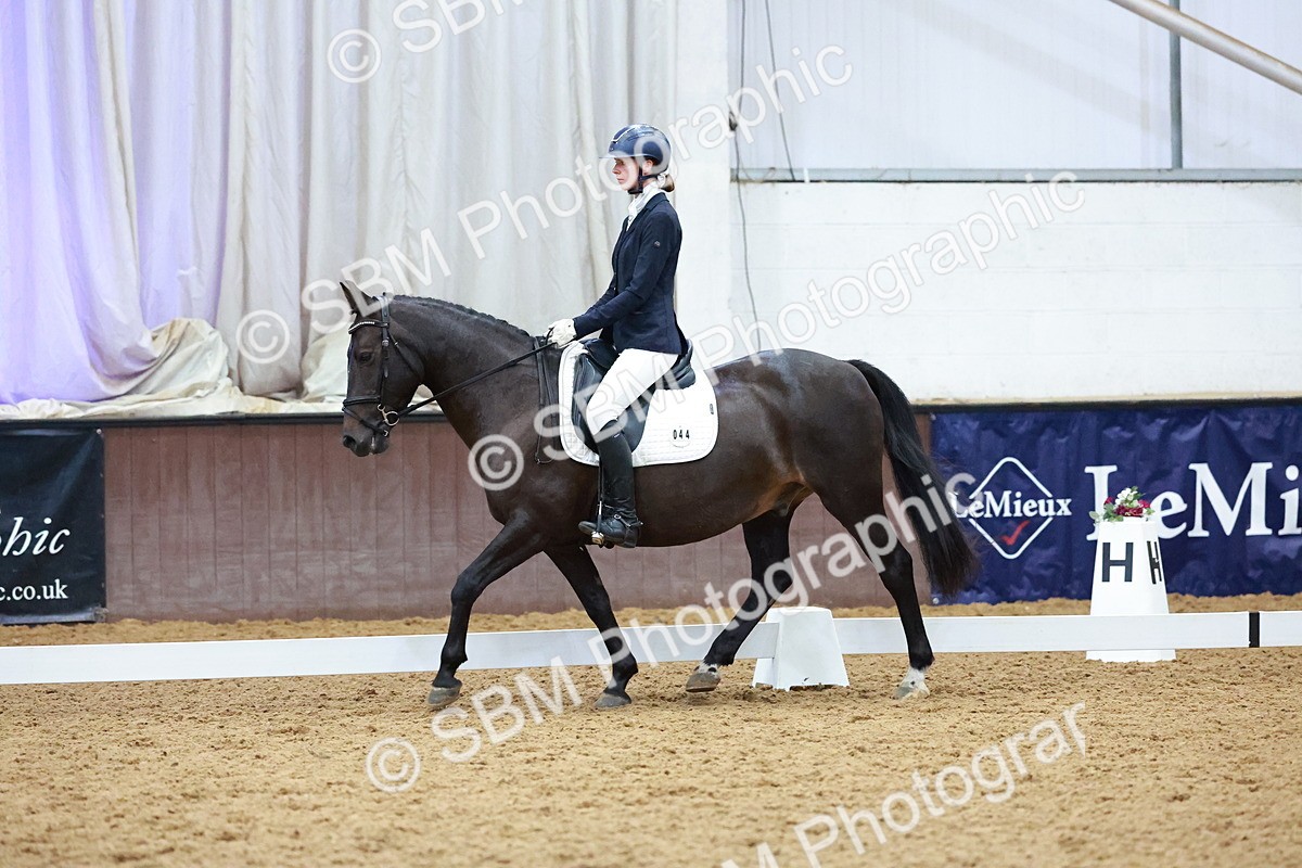 SBM_004433 - Class 12 - E2 Championship - 14.50-15.53