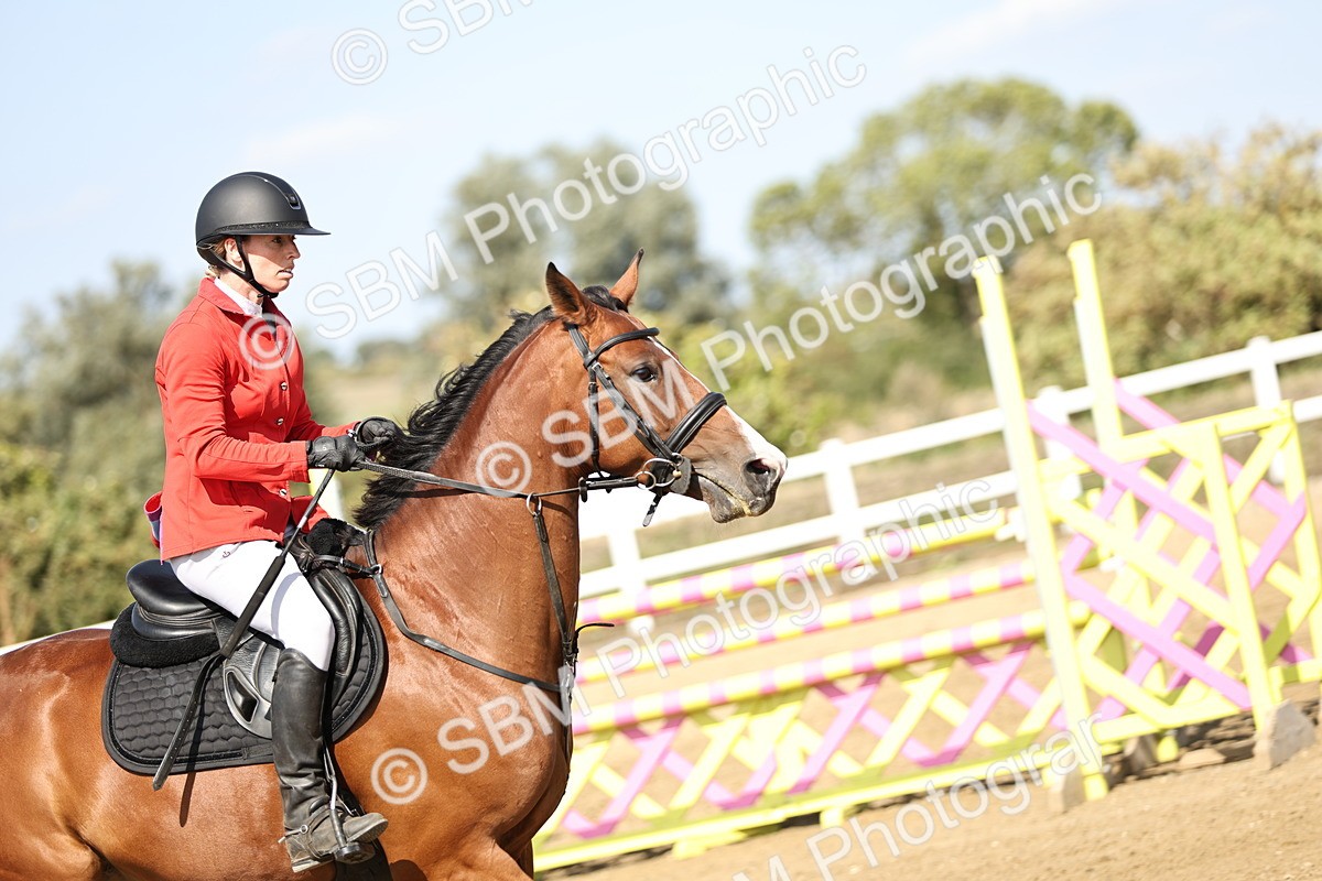SBM_005257 - Class 6 = Senior Newcomers - 1.10m Open