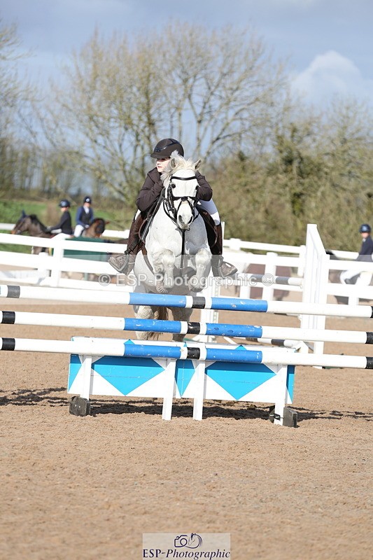 240211A-113200-02472 - Cls 5 Pony Newcomers & 1m Open