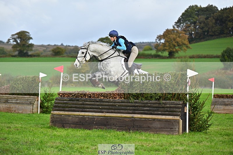 251025A-100037-16496 - D-329-Clementine.Montgomerie