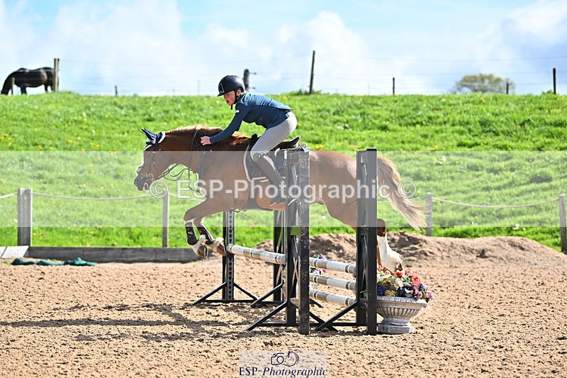 240504A-094457-00957 - Cls 1 Pony Intro 70cm