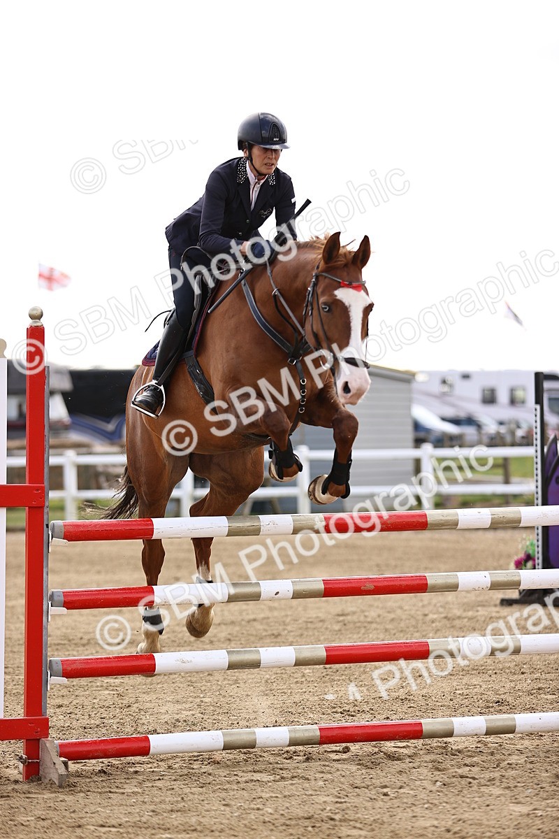 SBM_002218 - Class 11 - Senior newcomers - 1.10m