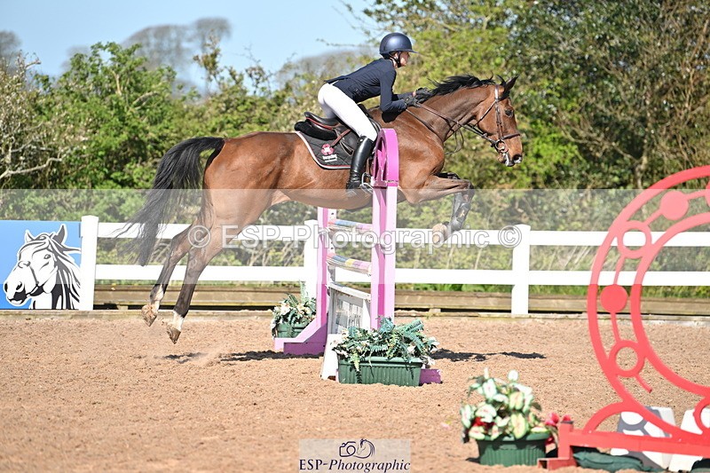 240420A-104616-10380 - Cls 19, 1 Star Silver Tour 1.20m