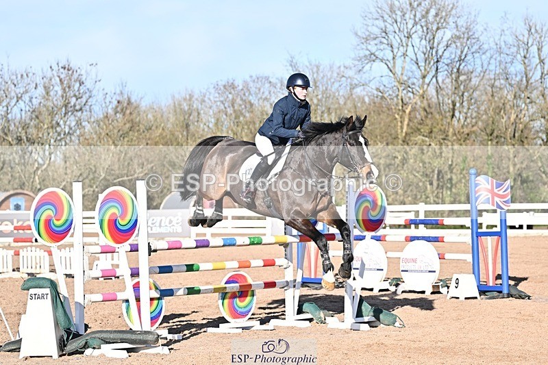 251119-124913-00392 - Cls 4 Newcomers and 1.10m Open