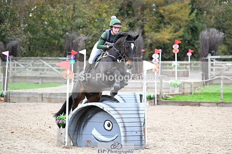 241117-141514-04489 - Cls 3 90-95cm 14.00 to 15.00