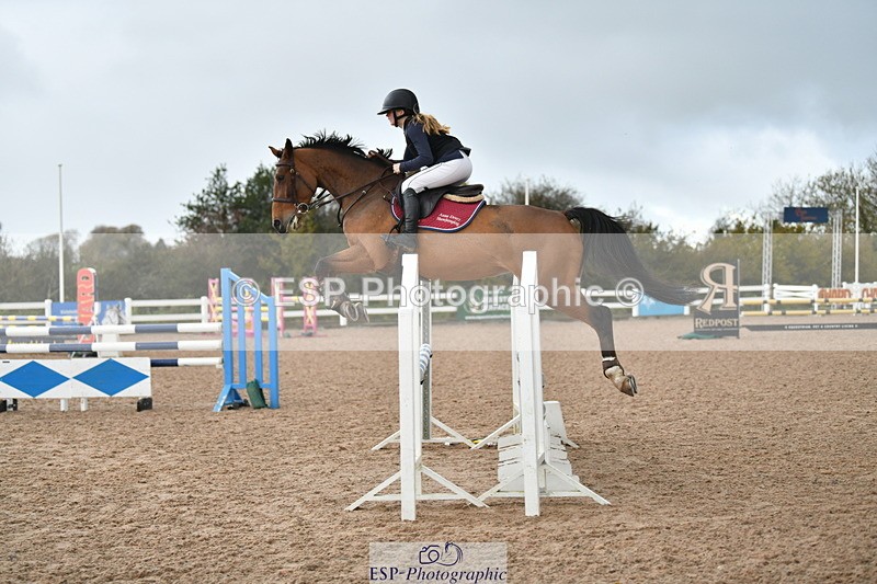 231110A-104111-00107 - Cls 2 British Novice & 90cm Open