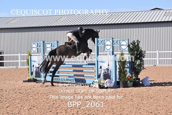 BPP_2061 - CLASS 3 - FRI - Senior British Novice/90cms Open