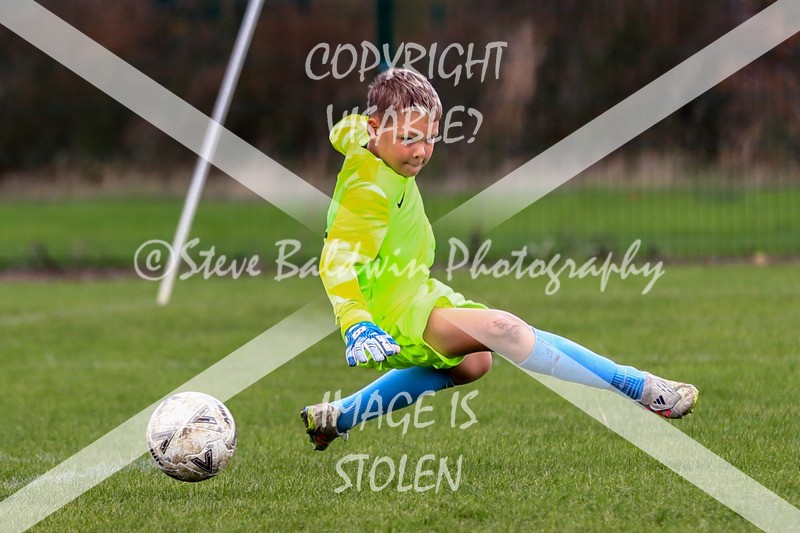 1DX20286 - 2025-10-05 FC Abbey Meads U11 Blue V St Andrews FC U11 Cardinals
