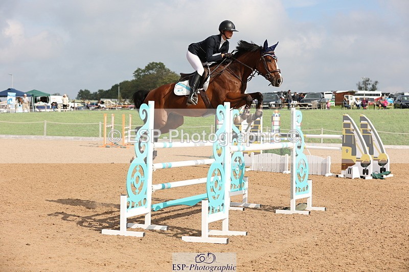 230915A-111214-01667 - Cls 2 Snr Foxhunter