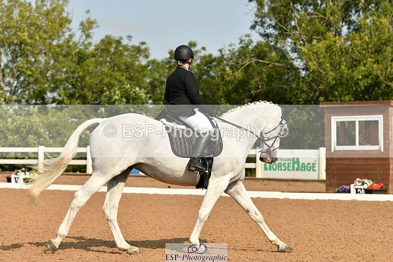 250817-095316-07643 - 179-Kate.WilliamsGhyllwood.April.Moment