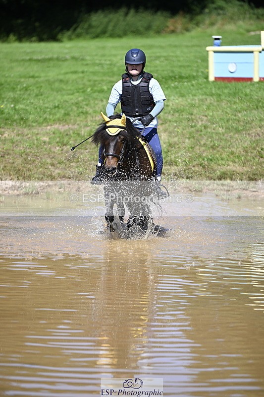 240728B-112604-01049 - Theo's Group XC