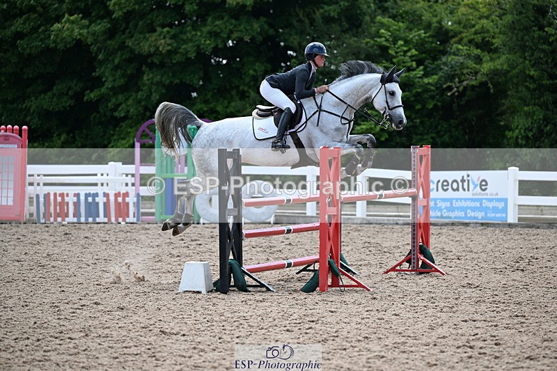 240605A-150507-00883 - Cls 4 Newcomers and 1.10m Open