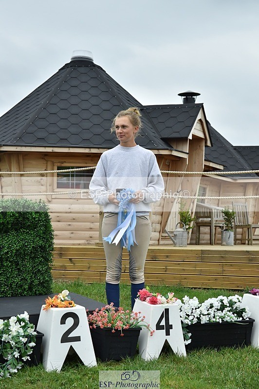 240831A-142122-03843 - 90 Presentations