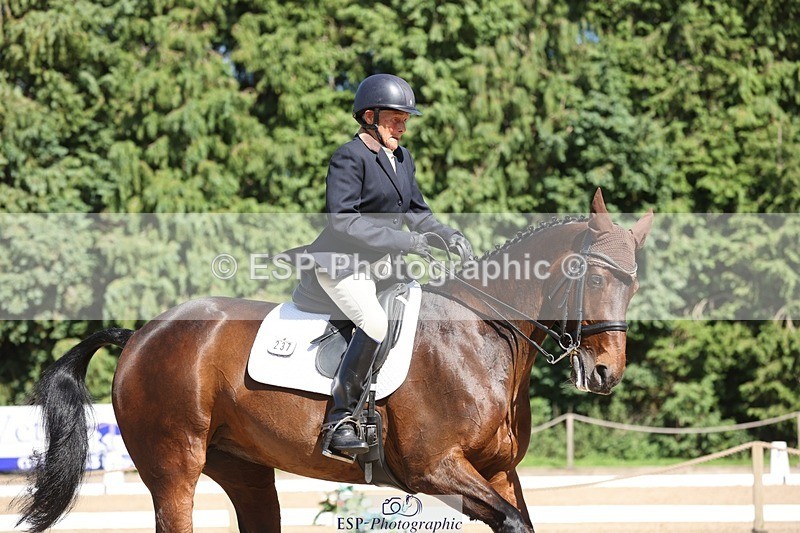 240719-160012-03010 - 237-Sue_Lanz-Wellshead_Foxtrot