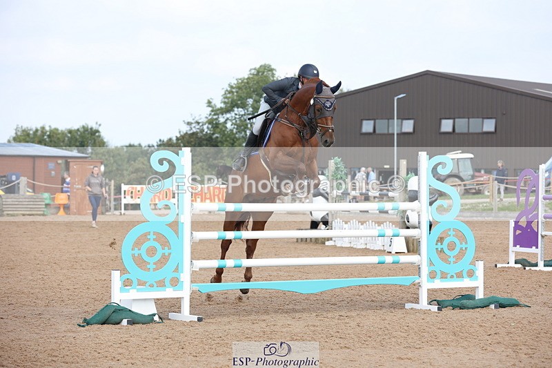 230915A-105420-01575 - Cls 2 Snr Foxhunter