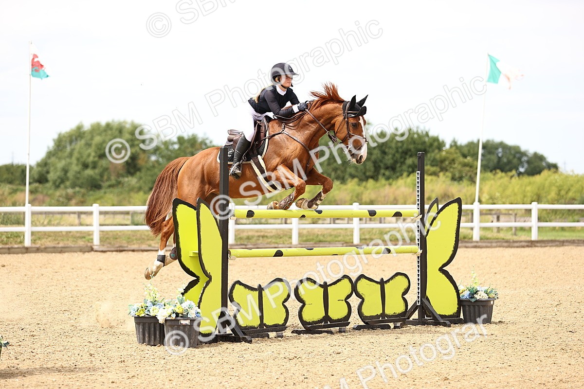 SBM_002007 - Class 16 - GFS Senior Newcomers 1.25m