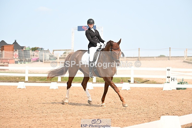 250816-151840-06145 - 121-Daisy.HedgesFelicia.v