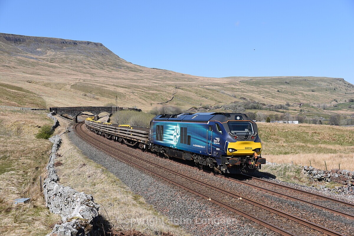 JL - 20.4.20 68034 6K05 Carlisle - Crewe, Ais Gill - Ais Gill (road bridge southbound)